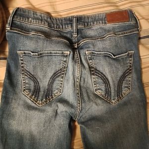 Hollister size 3R/w26l30